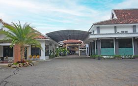 OYO 1984 Hotel Istana Family Syariah